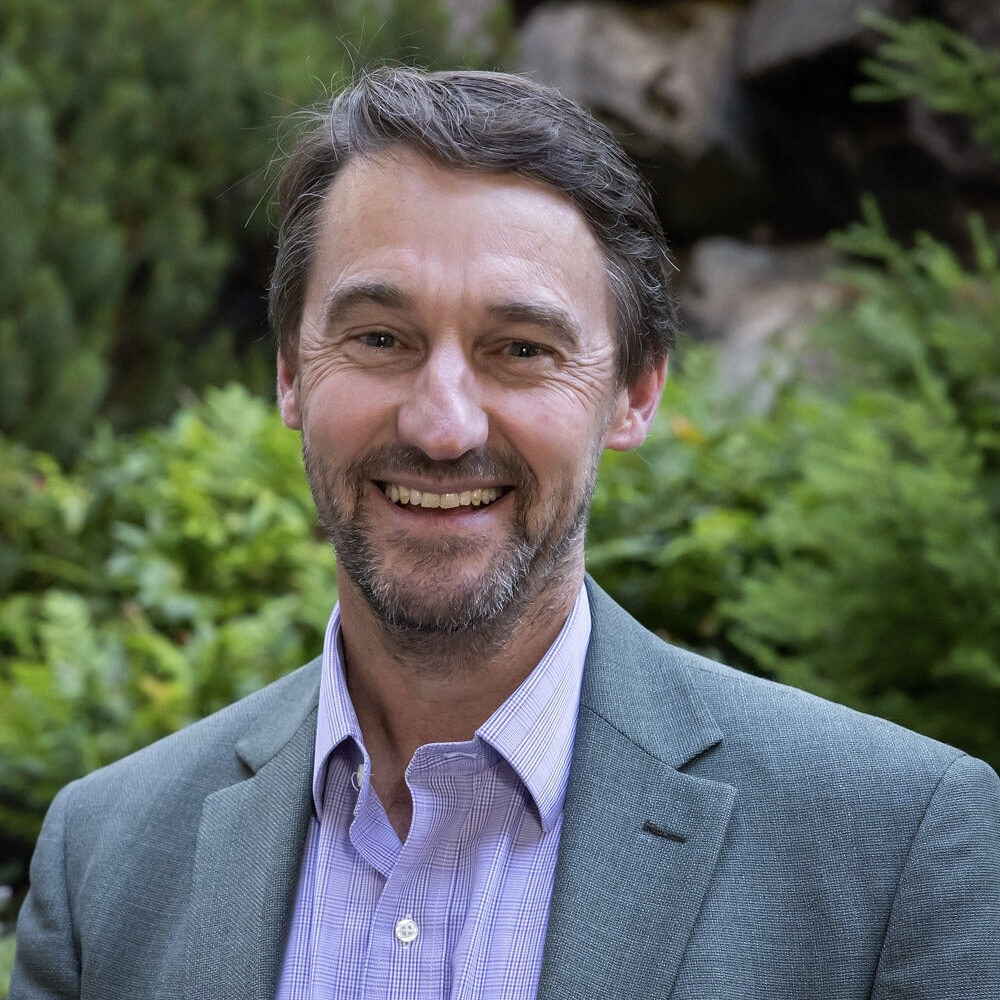 Dr. Gavin Macgregor-Skinner